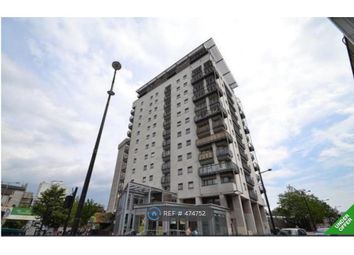 Thumbnail 1 bed flat to rent in Queen Street, Cardiff