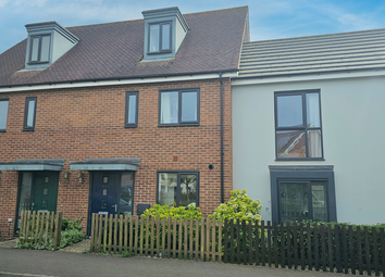 Thumbnail Town house for sale in Firefly Road, Cambourne, Cambridgeshire