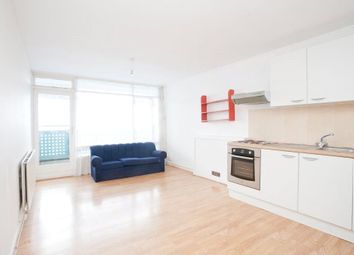 3 Bedrooms Flat to rent in Bradstock Road, Hackney, London E9