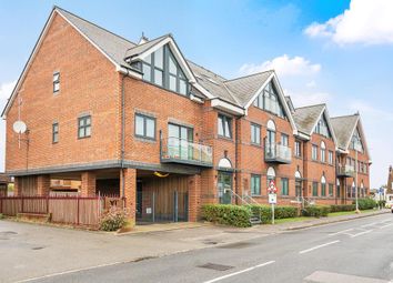 Thumbnail 2 bed flat for sale in Amersham, Buckinghamshire