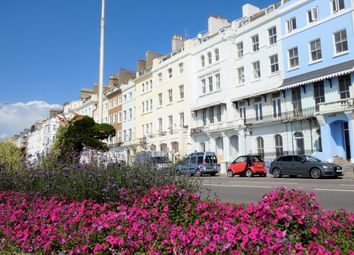 2 Bedrooms Flat for sale in Marina, St Leonards On Sea TN38