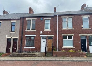 Thumbnail Flat to rent in Queen Victoria Street, Gateshead, Tyne And Wear