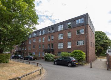 Thumbnail Flat to rent in Marlowe Gardens, London, Greater London