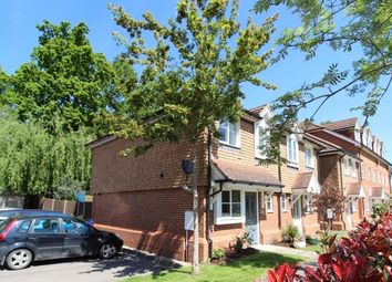2 Bedrooms Semi-detached house for sale in Poperinghe Way, Arborfield, Reading RG2