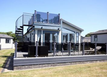 Thumbnail Mobile/park home for sale in Hengistbury Heights, Naish Holiday Park, New Milton