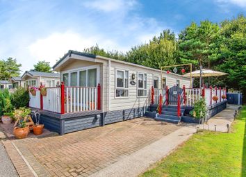 Thumbnail 2 bed mobile/park home for sale in Lutton Gowts, Lutton, Spalding