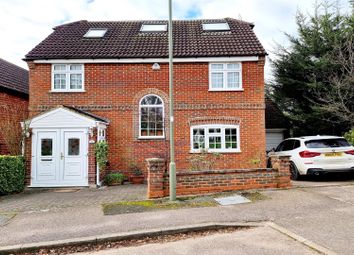 Thumbnail Detached house for sale in Cheriton Close, Cockfosters