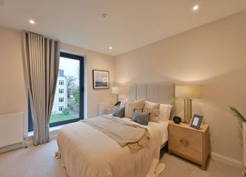 Thumbnail 3 bedroom mews house for sale in Kings Avenue, Clapham Park