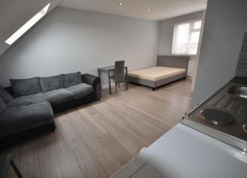 Thumbnail Studio to rent in Clarendon Gardens, Wembley, Middlesex