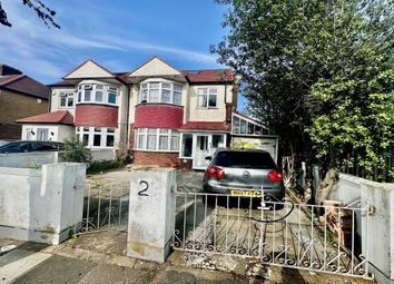 Thumbnail Property to rent in Torquay Gardens, Ilford