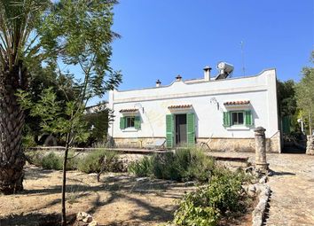 Thumbnail Villa for sale in Ceglie Messapica, Puglia, 72013, Italy