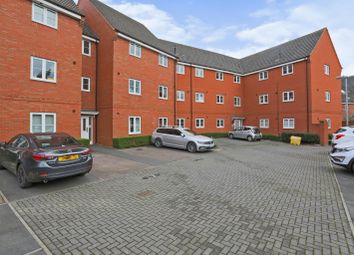 Thumbnail 2 bed flat for sale in Robins Corner, Evesham