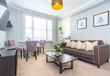 Thumbnail 1 bed flat to rent in Hill Street, London