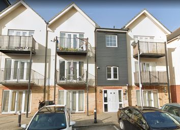 Thumbnail Flat for sale in Blackthorn Rd, Ilford