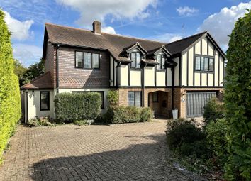 Thumbnail Detached house for sale in Hillwood Close, Hutton Mount, Brentwood