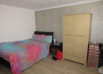 Thumbnail Room to rent in Room 1, 36 Dovedale, Stevenage, Hertfordshire