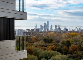 2 bed flat for sale in Lea Bridge Road, London E10