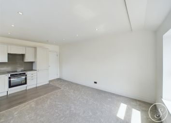 Thumbnail 1 bed flat to rent in Cheltenham Mount, Harrogate