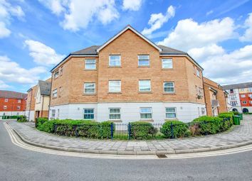Thumbnail Flat for sale in Pettacre Close, London