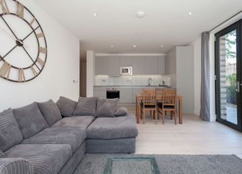 Thumbnail 2 bed flat to rent in Cobalt Place, Battersea