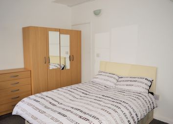 Thumbnail Room to rent in Whitechapel Road, East London