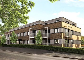 Thumbnail Flat for sale in Meadway, Haslemere, Surrey