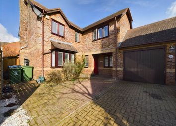 Thumbnail Detached house for sale in Mallard Close, Watermead, Aylesbury