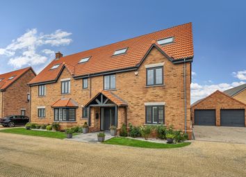 Thumbnail 6 bed detached house for sale in Hayfield Close, Flitton