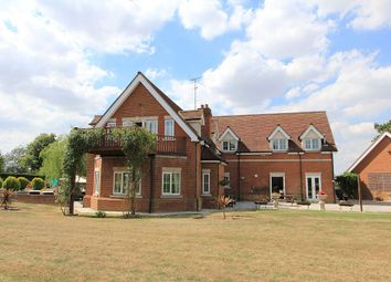 5 Bedrooms Detached house for sale in House, Dunmow Road, High Roding, Dunmow, Essex CM6