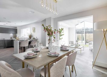 "Everett Grand" at Robertson Homes At Dargavel Village PA7. Sub image 1. Everett Grand Bearsden Kitchen Dining Garden Room