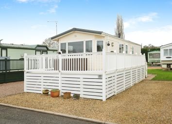 Thumbnail 2 bed mobile/park home for sale in Warwick Road, Stratford-Upon-Avon