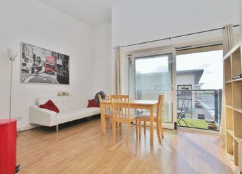 1 Bedrooms Flat to rent in Sheerness Mews, London E16