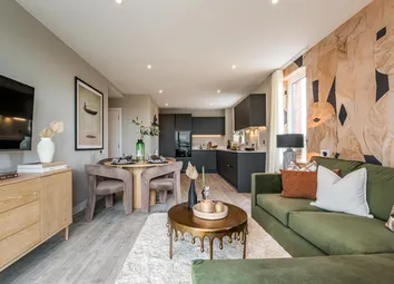 Maxima, Apartment 167