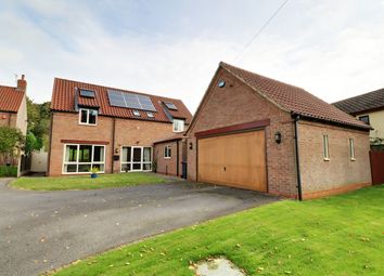 Thumbnail Detached house for sale in Brigg Road, Caistor