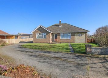 3 Bedrooms Bungalow for sale in Low Church Road, Middle Rasen, Lincolnshire LN8