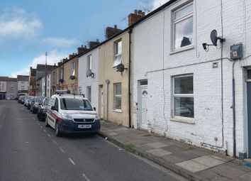 Thumbnail Flat to rent in Eastbourne Road, Taunton