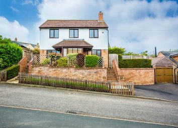 3 Bedrooms Detached house for sale in Lenborough Road, Buckingham MK18