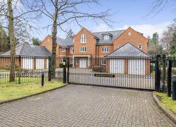 Thumbnail 2 bed flat for sale in Sunningdale, Ascot