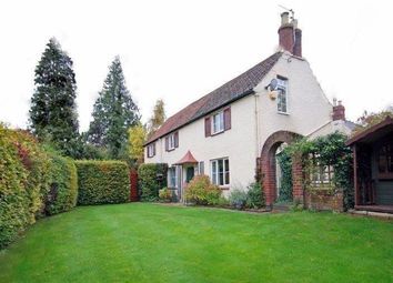 Thumbnail Cottage to rent in Balcarras Road, Charlton Kings, Cheltenham