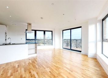 3 Bedrooms Flat for sale in City View Point, Poplar E14