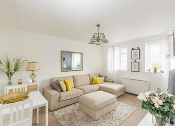 2 Bedrooms Flat to rent in High Road, Loughton IG10
