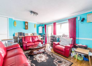 3 Bedrooms Flat for sale in Paul Street, Stratford, London E15
