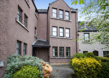 3 Bedrooms Flat for sale in Osborne Place, Dundee DD2