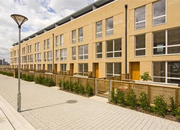 3 Bedrooms Mews house to rent in Eddington Court, Silvertown Square E16