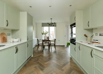 Sociable Kitchen/Dining Room For Entertaining