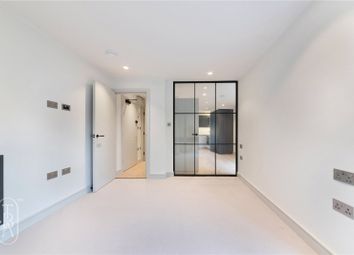 Thumbnail 1 bed flat for sale in Hoxton Street, London