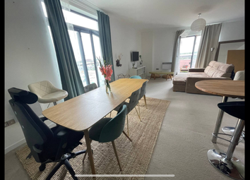 Thumbnail Flat to rent in Oliver Road, London