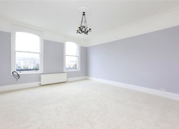 2 Bedrooms Flat for sale in Clapham Common South Side, London SW4