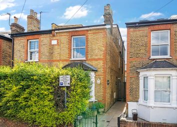 Kingston upon Thames - Semi-detached house to rent          ...