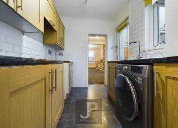 Thumbnail 2 bed property to rent in Oakleigh Avenue, Southend-On-Sea